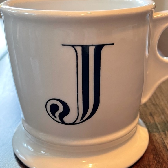 Anthropologie J Mug Monogram Mug 14 oz Initial J Mug Monogram - Picture 2 of 13